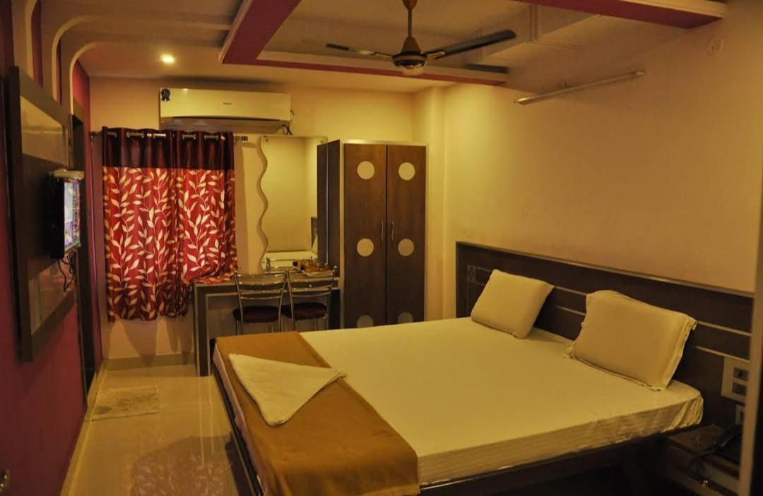 Padmavathi Family Guest House Вишакхапатнам Экстерьер фото